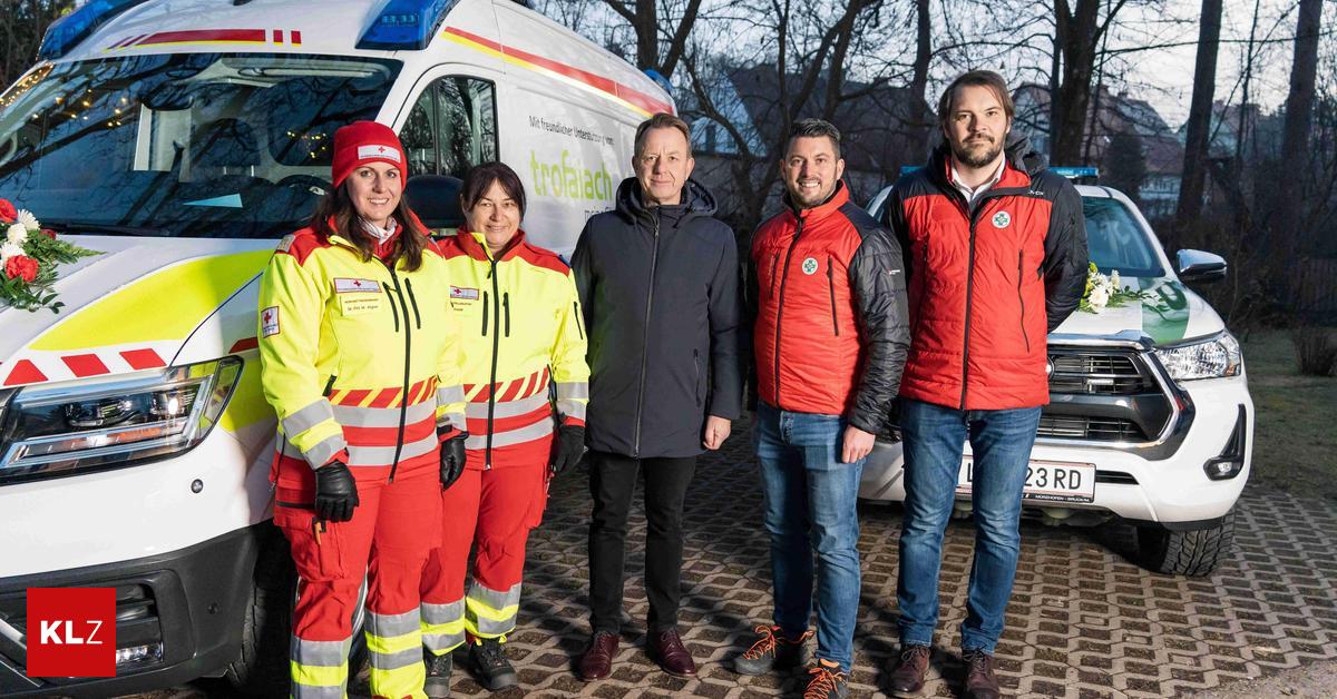 Weihnachtsgeschenk-Rotes-Kreuz-und-Bergrettung-bekamen-in-Trofaiach-neue-Fahrzeuge