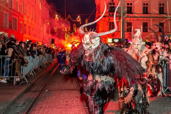 Wir haben das höllische Treiben mit der Kamera eingefangen. Mehr Fotos zum Durchklicken...
