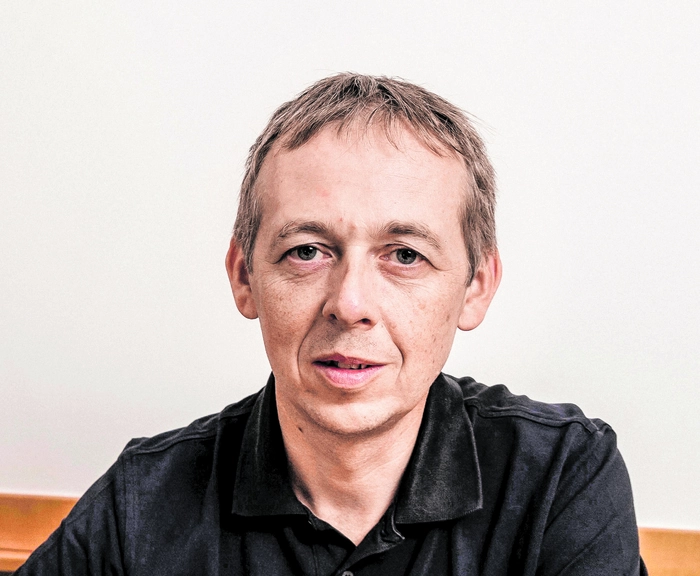 „Auch heuer hat wieder ein Mädchen mit der Lehre zur Maler- und Beschichtungstechnikerin bei uns im Betrieb begonnen. Sophie hat viel Begeisterung mitgebracht.“ 
Hubert Maurer, 
GF Feuchter Farbtechnik GmbH, Bezirk Liezen