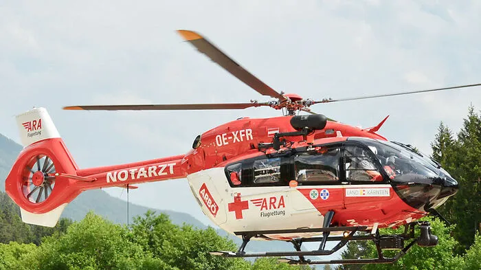 Der Verletzte wurde mit dem Rettungshubschrauber RK 1 ins Spital gebracht