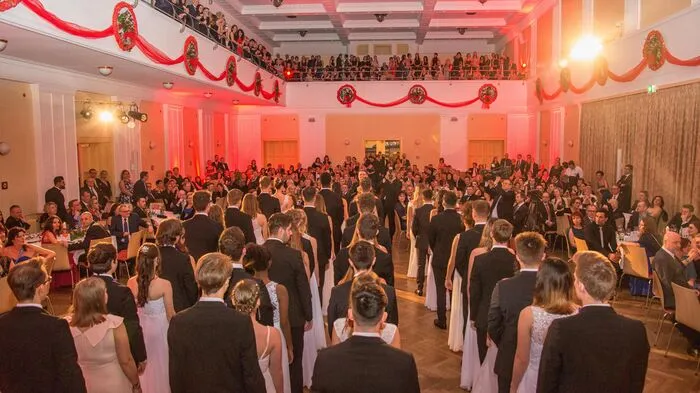 Rund 800 Gäste besuchten den Kapfenberger Stadtball am Samstag, 2. Februar, im Saal des Hotel Böhlerstern.