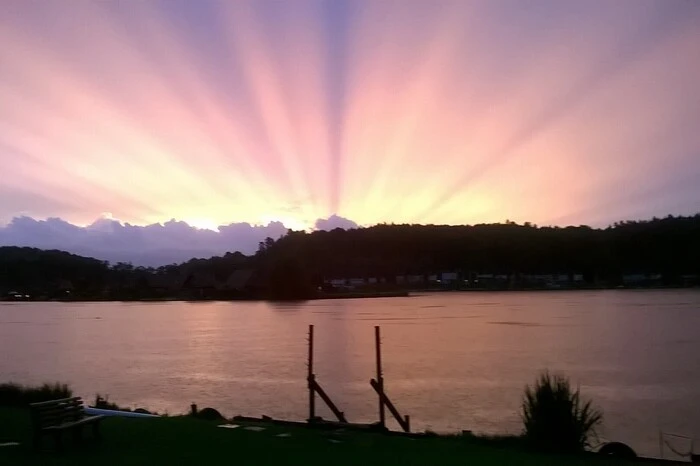 Herrliche Abendstimmung am Waldschachersee - fotografiert von Gerti Stocker aus Graz.