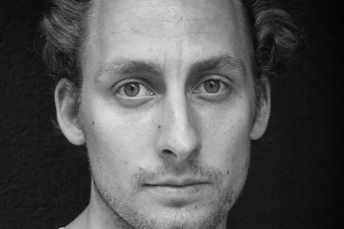 Christoph Szalay ist als Literaturbeauftragter im Forum Stadtpark tätig. Dieses Jahr gewann der Lyriker den Wolfgang-Weyrauch-Förderpreis. Hier geht's zum Voting.