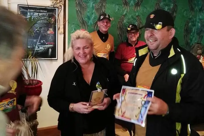 Klicken Sie sich durch! Sie erkennen bestimmt das eine oder andere Gesicht ...