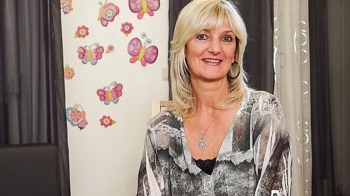 Roswitha, 54-jährige Verkäuferin aus Innsbruck sucht (in der Sendung am 31. Juli) "einen Lebenspartner bis zum Ende unserer Tage. Ich bin nicht so fürs Wechseln".  Spontanität, schöne Wochenendausflüge und ein bisschen Romantik wären wunderbar. Seit der letzten Beziehung sind vier Jahre vergangen.