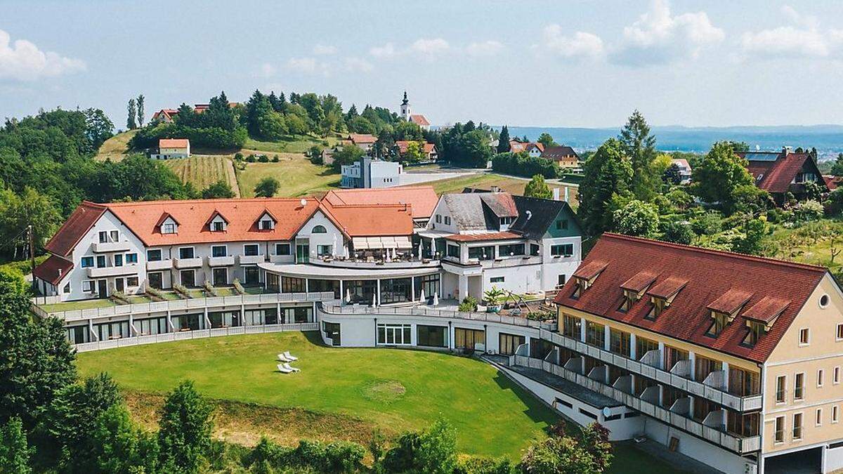 Nahegelegene und beliebte Ausflugsziele sind das Tempelmuseum Frauenberg,  der Sulmsee, das Schloss Seggau oder das Naturparkzentrum Grottenhof. Hier ist für jeden was dabei – sogar für Ihre Vierbeiner ist mit dem  Hundesteg am Sulmsee gesorgt 