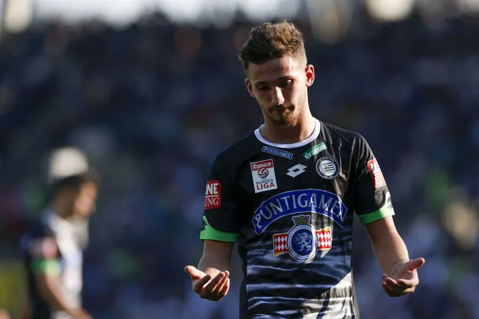 "Der Fußball von Ried ist nicht der Schönste, da kann man Kopfweh bekommen." Sturms Donis Avdijaj.  
