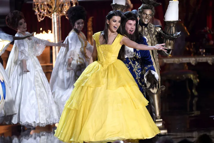 ... Hailee Steinfeld und ...