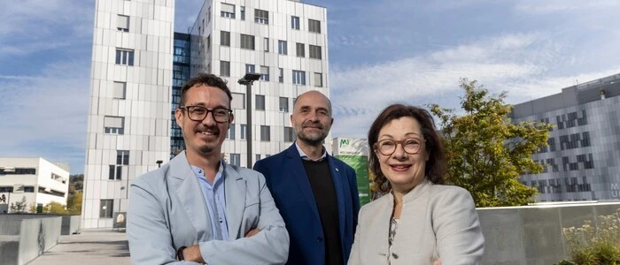 Lehrgangsleiter Thomas Weber, Vizerektor für Studium und Lehre Erwin Petek und Andrea Grisold, stellvertretende Lehrgangsleiterin (v.l.n.r)