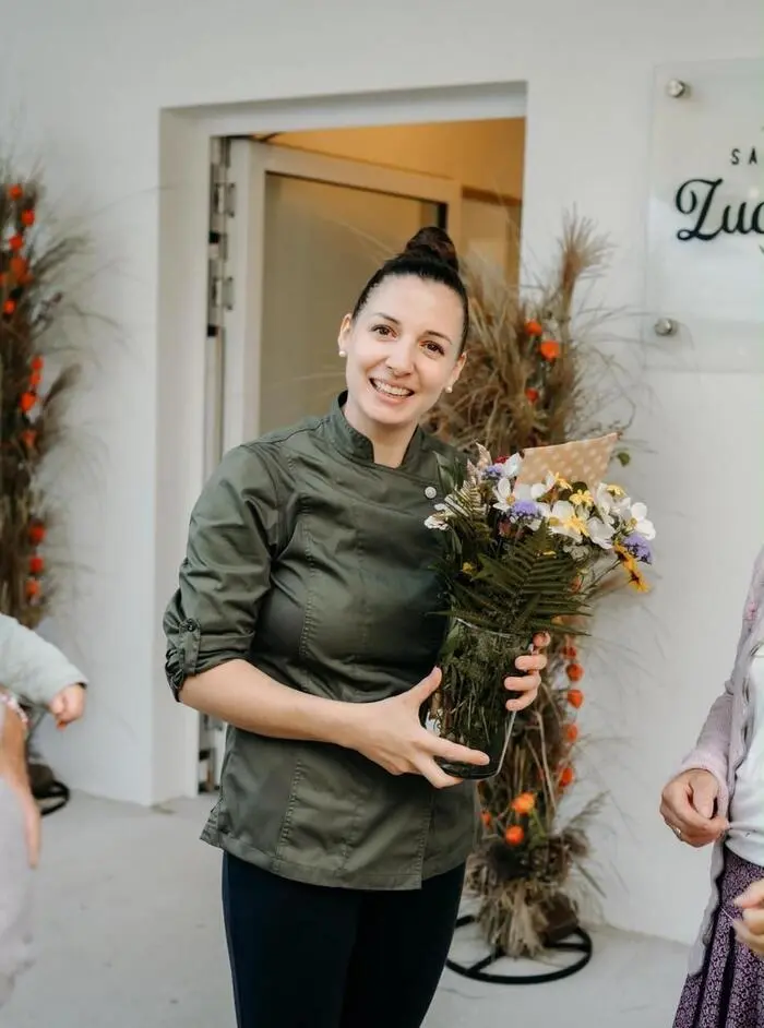 In Braunsteins Backstube „Sarahs Zuckerbäckerei“ in Entschendorf bei St. Margarethen an der Raab herrscht um diese Jahreszeit Hochsaison