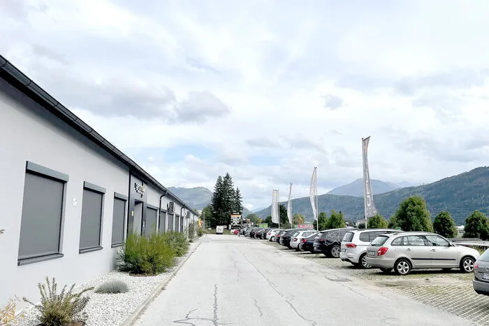 Geomix Firmengelände mit der Schillerstraße