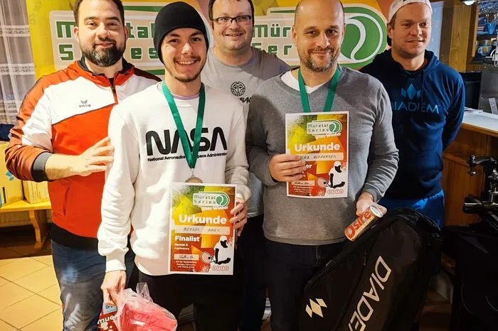 Alexander Voura (r.) besiegte Marc Berger.