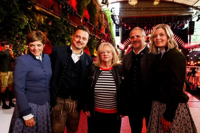 Marianne Mendt mit den Aufsteirern-Organisatoren Alexandra und Markus Lientscher sowie Astrid und Giuseppe Perna.