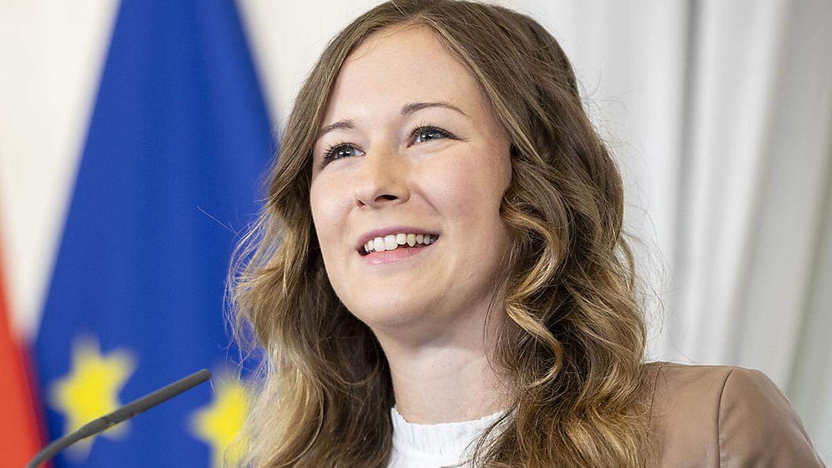 Claudia Plakolm will Kassenbelege digitalisieren. 