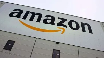 Das Internet-Kaufhaus bläst mit dem Vorstoß zum Angriff auf die Platzhirsche im Paketgeschäft.