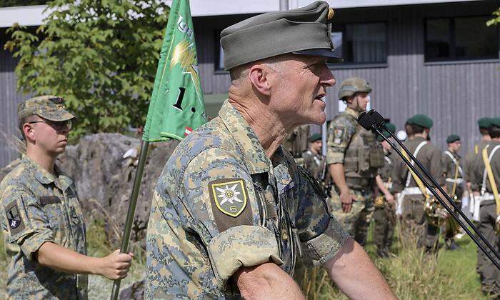 Der stellvertretende Kommandant der 6. Gebirgsbrigade, Oberst Stephan Lehner bei seiner Ansprache