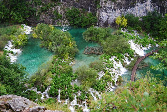Der Nationalpark Plitvicer Seen sorgt mit seinen imposanten Wasserwelten für Staunen