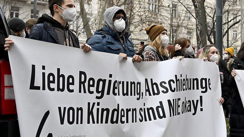Abschiebung von Kindern löste in Österreich vermehrt Protest aus 