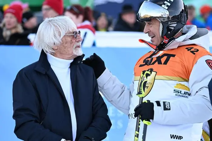 Bernie Ecclestone und der ehemalige Formel-1 Rennfahrer Jean Alesi