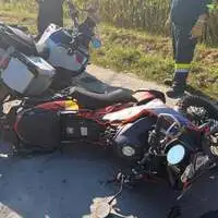 Die beiden Motorräder wurden bei dem Unfall schwer beschädigt