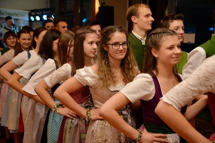 Die Landjugend-Mitglieder freuten sich, zahlreiche Besucher begrüßen zu dürfen.