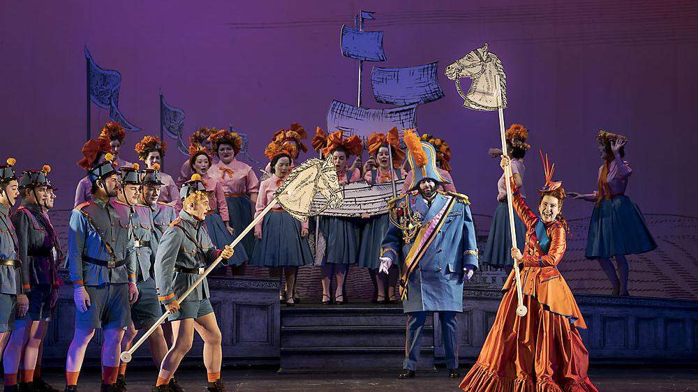 Szene aus &quot;Die Großherzogin von Gerolstein&quot;, Opéra-bouffe von Jacques Offenbach an der Oper Graz mit Anna Brull. Hingehen!