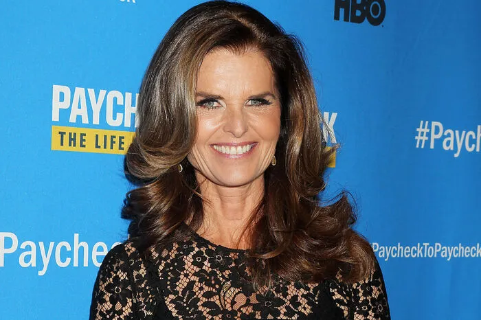 Der Journalistin Maria Shriver (60), Ex-Frau von Republikaner Arnold Schwarzenegger, hat die besonnene Art der Demokratin imponiert: "Sie zeigt Ausdauer in dieser Debatte. Für mich sieht sie verdammt präsidial aus. Klug. Ruhig. Stilvoll."