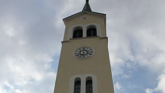 Tickt wieder richtig: die Uhr der evangelischen Kirche in Villach-St. Ruprecht