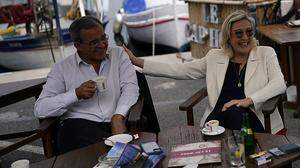 Wahlkampf in Südfrankreich: Marine Le Pen mit Thierry Mariani 