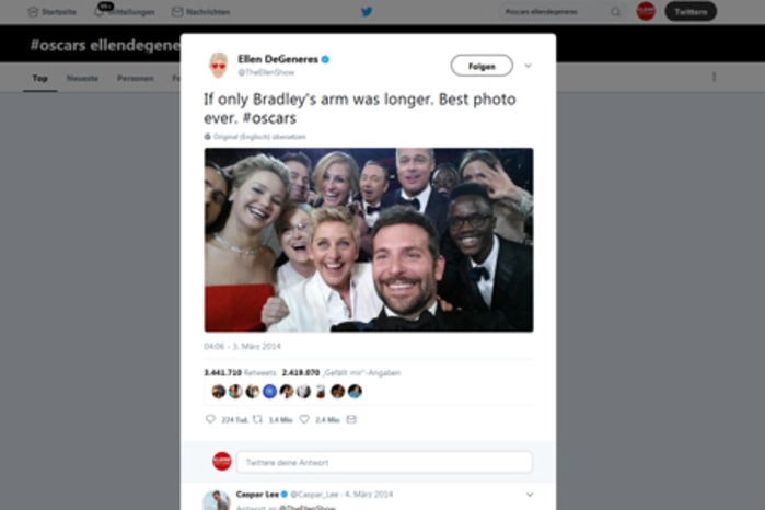 Ein Selfie, das um die Welt ging: Schauspieler Bradley Cooper versammelte für das Foto der Oscar-Verleihung 2014 Superstars wie Brad Pitt, Kevin Spacey, Julia Roberts, Meryl Streep und Jennifer Lawrence um sich herum. Ellen DeGeneres postete das Foto auf ihrem Twitter-Account und bekam auch über 2 Millionen Likes.
