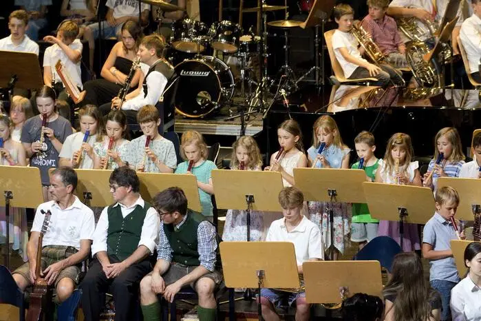 Den musikalischen Schlusspunkt setzte das Vocalensemble unter der Leitung von Ingrid Adam-Kaltenegger.