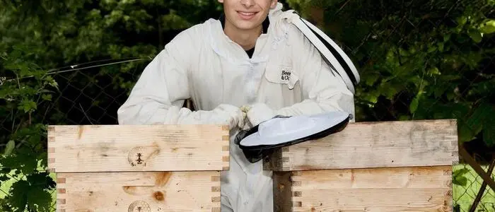 Ludwig Mosser sieht täglich nach seinen Bienen