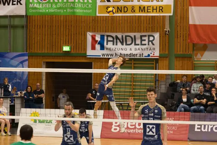 Ein weiterer Höhepunkt des Abends war die Ehrung der TSV-U20-Damen, die sich kürzlich den Steirischen Meistertitel sichern konnten. 