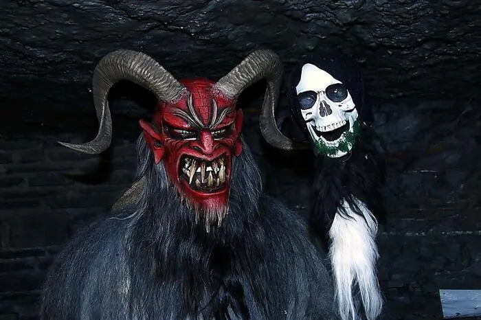 Man glaubt es kaum, aber in rund zwei Monaten steigen bei uns die ersten Krampusläufe.
