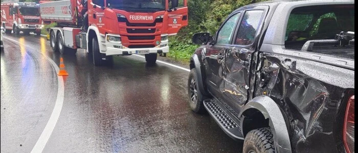 Kurz nach dem Unfall auf der Perchau kam es in der nahegelegenen „Hammerl-Klamm“ bei Neumarkt zu einem ähnlichen Unfall (Bild), bei dem es zum Glück keinen Personenschaden gab