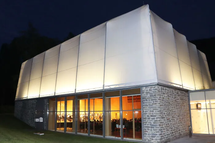 Das Benefiz-Sommernachtskonzert fand im Alban Berg Konzertsaal in Ossiach statt.