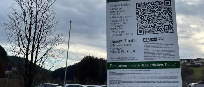 Seit kurzem verlangt die Betreibergesellschaft der Feistritztalbahn Geld für das Parken am Birkfelder Bahnhof