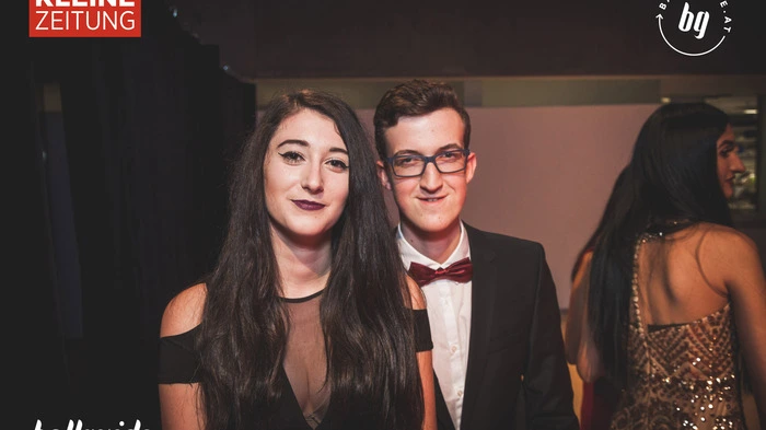 Am Freitag, dem 10. November wurde in der Helmut List Halle aufgetanzt. Die Medien HAK Graz lud zu ihrem Maturaball, der unter dem Motto 1000 &amp; meine Nacht stand. Klicken Sie sich durch!