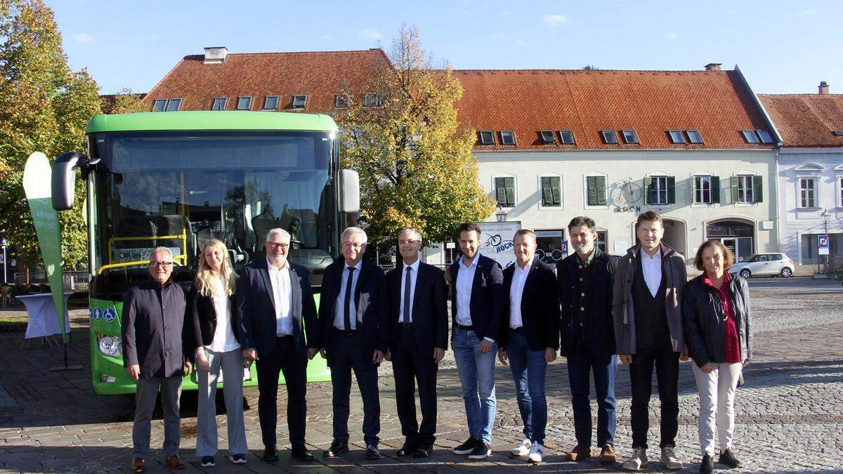 Präsentation des neuen Regionalbusangebots mit Landeshauptmann-Stellvertreter Anton Lang