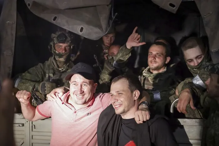 Die Menschen in Rostow am Don feierten die Soldaten teilweise.