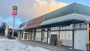 Die Fassade wurde teilweise demontiert, der Spielturm ist weg: Teile der McDonald‘s-Filiale von Judenburg werden bald versteigert