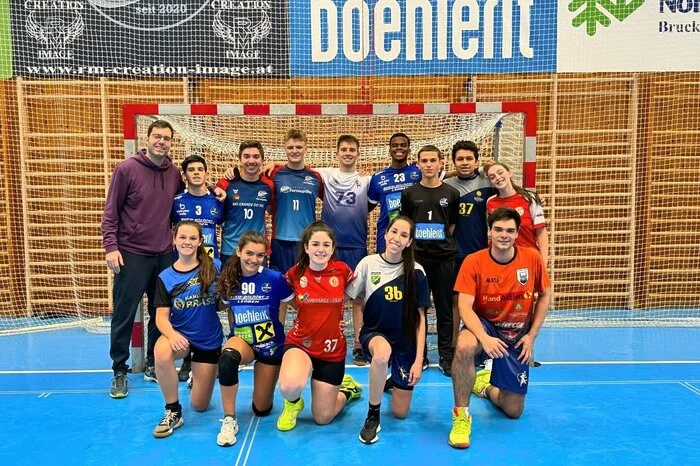 Bereits zum zweiten Mal nach 2020 verbrachten 13 Schülerinnen und Schüler mit ihren beiden Lehrern aus Porto Alegre dank einer Kooperation mit den Handballern der BT-Füchse zehn Tage in der Steiermark. Organisiert wurde dieser Aufenthalt erneut von Füchse Obmann Karl-Heinz Weiland und Trainer Pedro Alvarez, dessen Gattin aus Brasilien stammt.