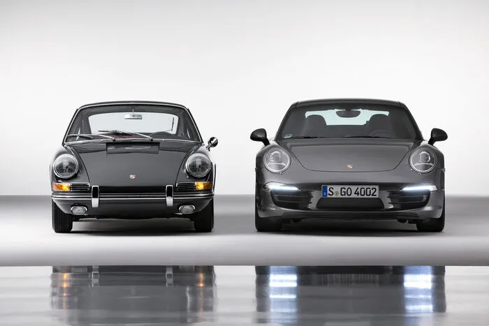 Das Design von 2011 wurde beim Facelift im Jahr 2015 lediglich nachgeschärft. In Sachen Technologie gab es seit 2011 Quantensprünge: beim Fahrwerk, beim Umstieg auf Turbomotoren etc. Die achte neue 911er-Generation kommt übrigens demnächst.