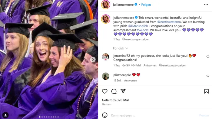 Ob Uni oder Schule – der Nachwuchs der Promis hat es geschafft. Den Abschluss in der Tasche geht‘s nun ab in die wohlverdienten Ferien. So auch bei Julianne Moores Tochter Liv. Die junge Frau absolvierte erfolgreich die Northwestern University.