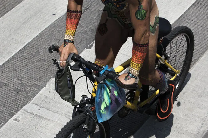 Mit zusätzlichen Fahrradwegen versucht die Regierung in Mexiko, die Menschen zur Umstellung aufs Rad zu ermutigen - und der hohen Zahl an tödlichen Unfällen zwischen Autos und Fahrrädern entgegenzuwirken.  