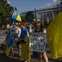 Ukrainian Rally In Front Of The White House Against Russian Missile Attack On A Childrens Hospital A demonstrator is showing a sign with the words Invite Ukraine to NATO during the Ukrainian rallies in front of the White House in Washington DC, USA, on July 8, 2024, against the Russian missile attack on a children s hospital in the capital Kyiv that killed dozens. They are urging to stand with Ukraine to protect it from Russian attack. Washington DC United States PUBLICATIONxNOTxINxFRA Copyright: xAashishxKiphayetx originalFilename: kiphayet-ukrainia240708_npJdG.jpg