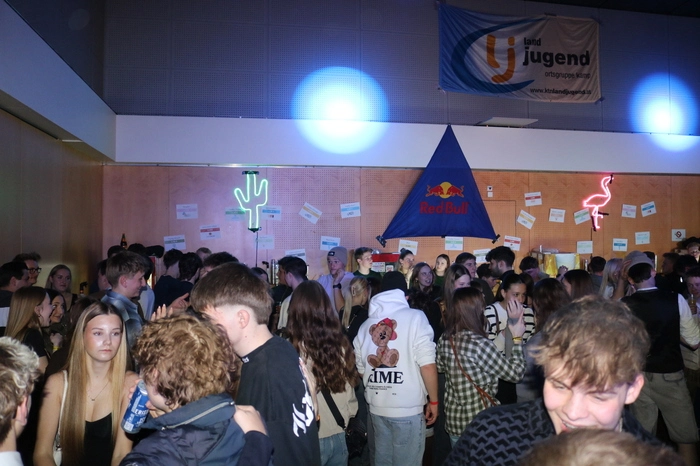 Klicken Sie sich durch die Bilder der Siegerparty im Kuss Wolfsberg.