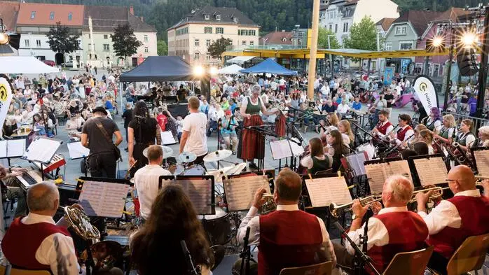 Klicken Sie sich hier durch die besten Fotos eines stimmungvollen Wochenendes...