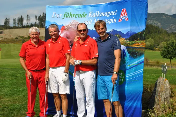 Die Golfer, unter ihnen auch der ehemalige Skirennläufer Thomas Sykora und der international tätige Sporttherapeut Toni Mathis, genossen den wunderbaren Tag in entspannter Atmosphäre am Golfplatz in Mariahof.