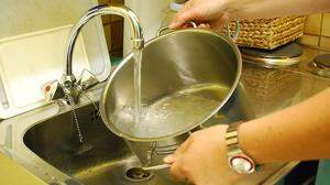 Trinkwasser muss drei Minuten bei Siedetemperatur abgekocht werden